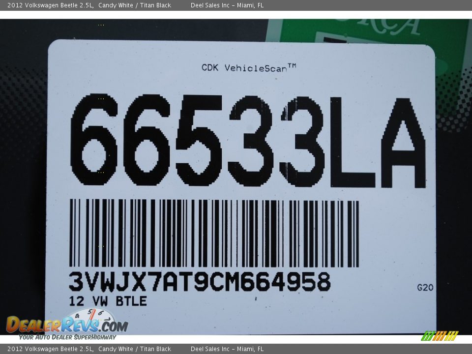 2012 Volkswagen Beetle 2.5L Candy White / Titan Black Photo #20