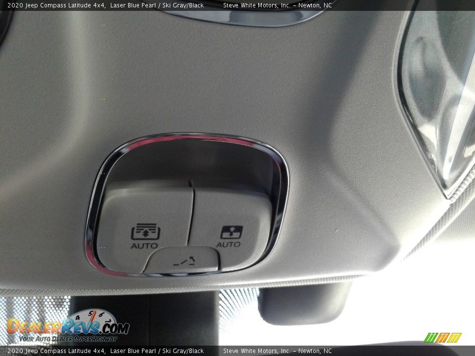 2020 Jeep Compass Latitude 4x4 Laser Blue Pearl / Ski Gray/Black Photo #26
