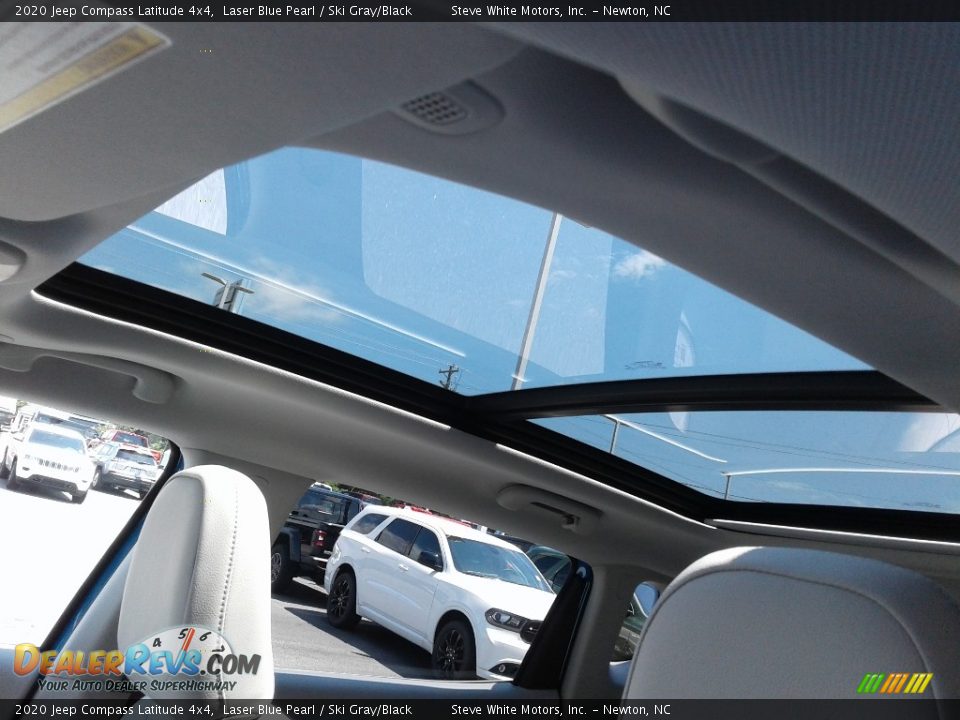 2020 Jeep Compass Latitude 4x4 Laser Blue Pearl / Ski Gray/Black Photo #27