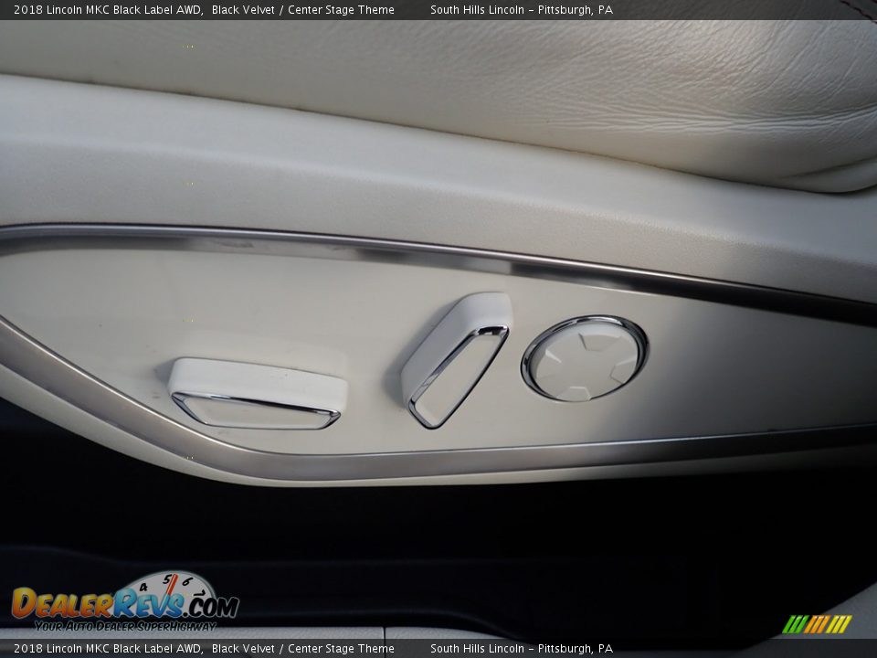 Controls of 2018 Lincoln MKC Black Label AWD Photo #19