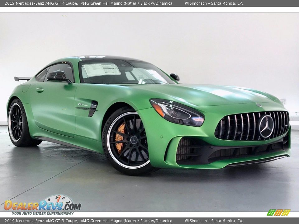 Front 3/4 View of 2019 Mercedes-Benz AMG GT R Coupe Photo #12