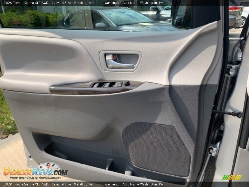2020 Toyota Sienna XLE AWD Celestial Silver Metallic / Ash Photo #7