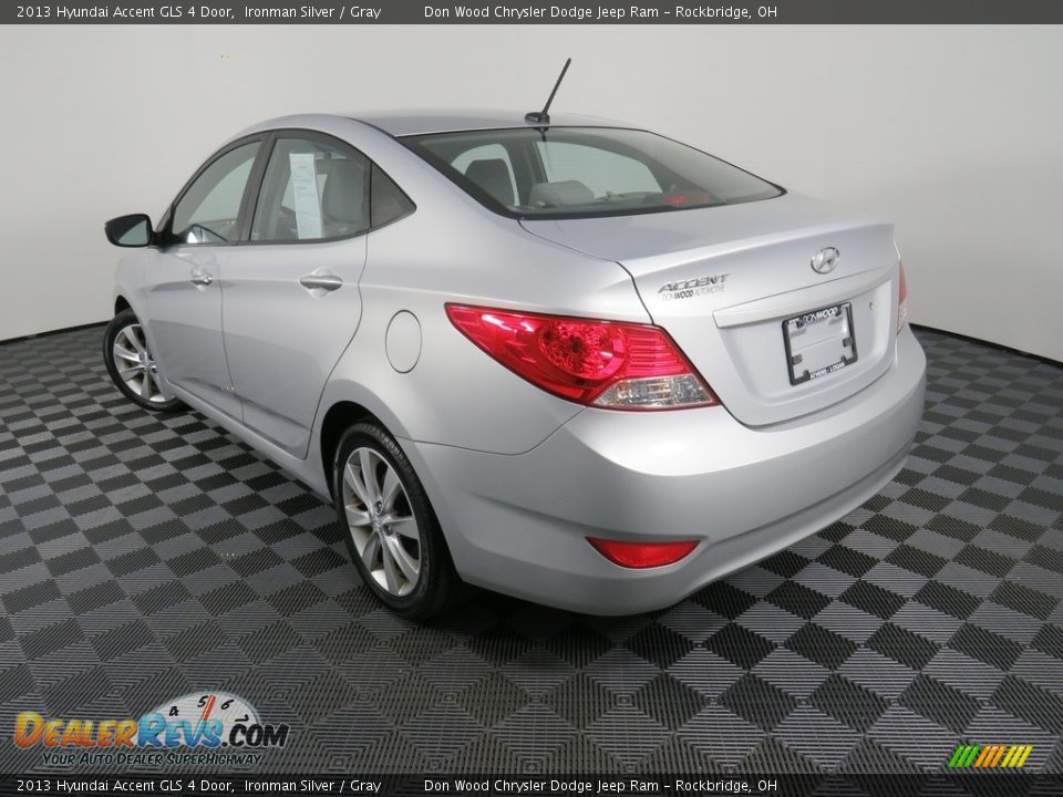 2013 Hyundai Accent GLS 4 Door Ironman Silver / Gray Photo #10