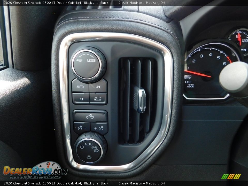 2020 Chevrolet Silverado 1500 LT Double Cab 4x4 Black / Jet Black Photo #16