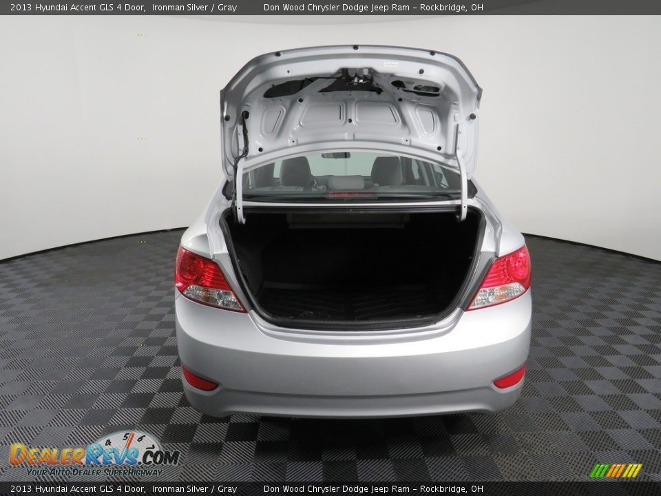 2013 Hyundai Accent GLS 4 Door Ironman Silver / Gray Photo #12