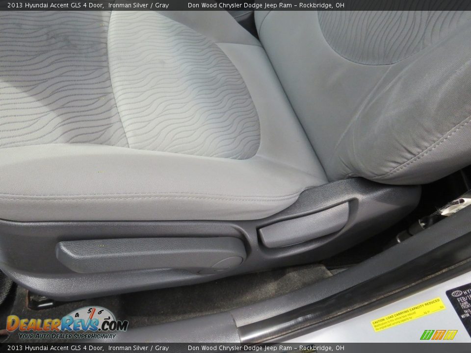 2013 Hyundai Accent GLS 4 Door Ironman Silver / Gray Photo #18