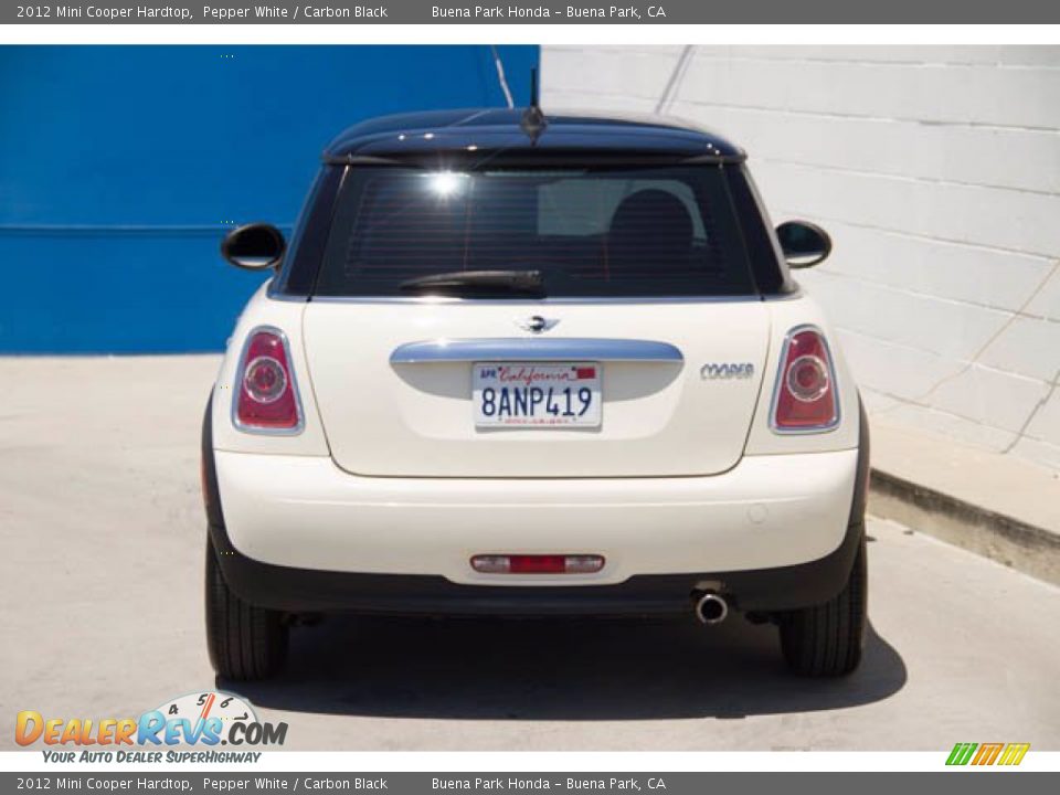 2012 Mini Cooper Hardtop Pepper White / Carbon Black Photo #9