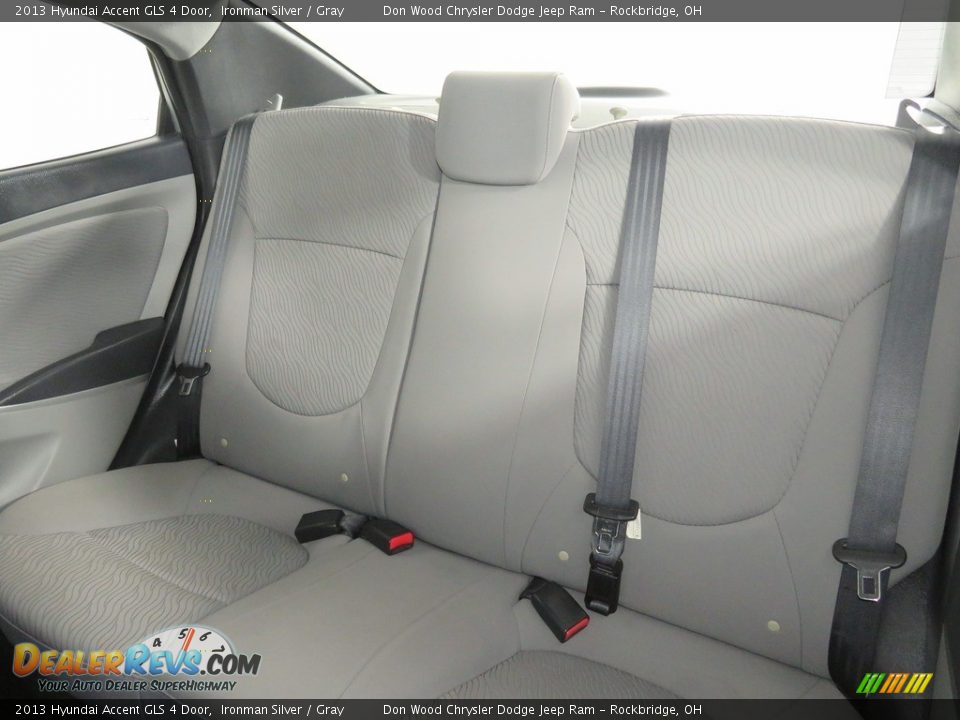 2013 Hyundai Accent GLS 4 Door Ironman Silver / Gray Photo #29