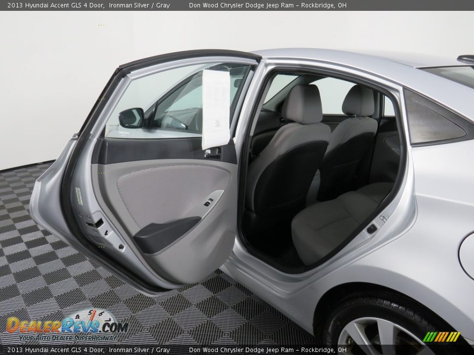 2013 Hyundai Accent GLS 4 Door Ironman Silver / Gray Photo #30
