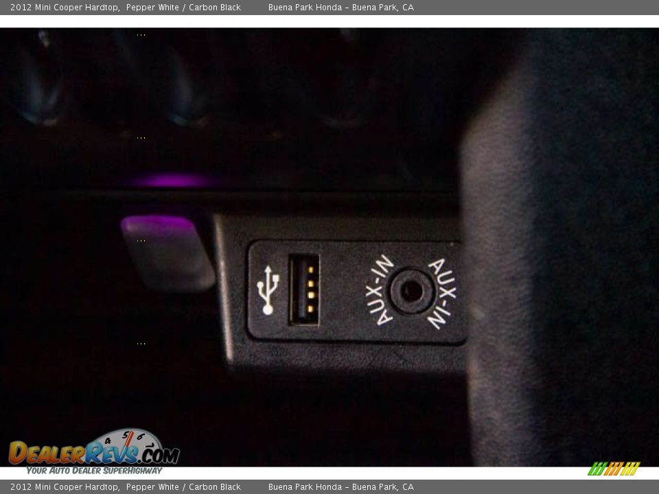 2012 Mini Cooper Hardtop Pepper White / Carbon Black Photo #16