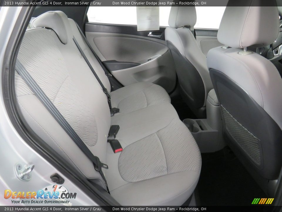 2013 Hyundai Accent GLS 4 Door Ironman Silver / Gray Photo #34