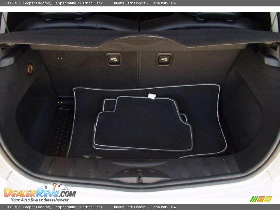 2012 Mini Cooper Hardtop Pepper White / Carbon Black Photo #19