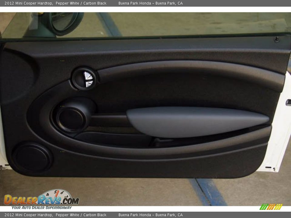2012 Mini Cooper Hardtop Pepper White / Carbon Black Photo #25