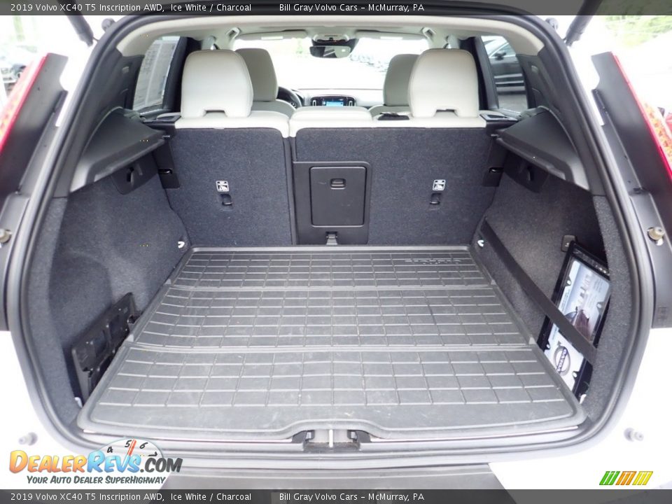 2019 Volvo XC40 T5 Inscription AWD Ice White / Charcoal Photo #5