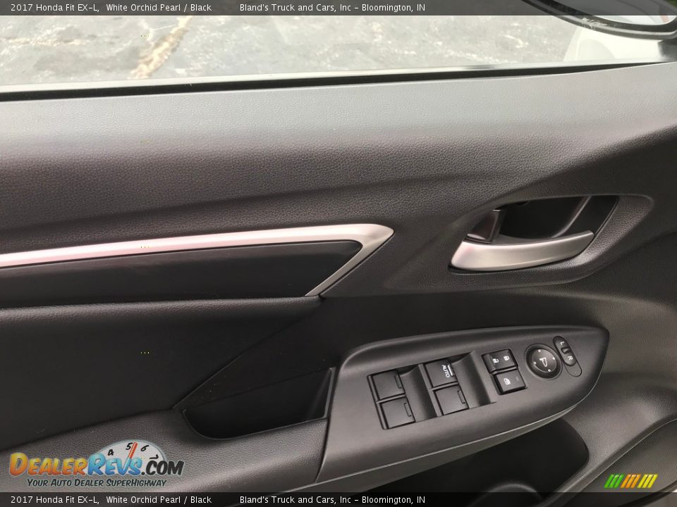 Door Panel of 2017 Honda Fit EX-L Photo #11