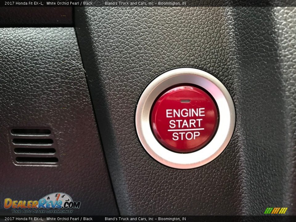 Controls of 2017 Honda Fit EX-L Photo #16