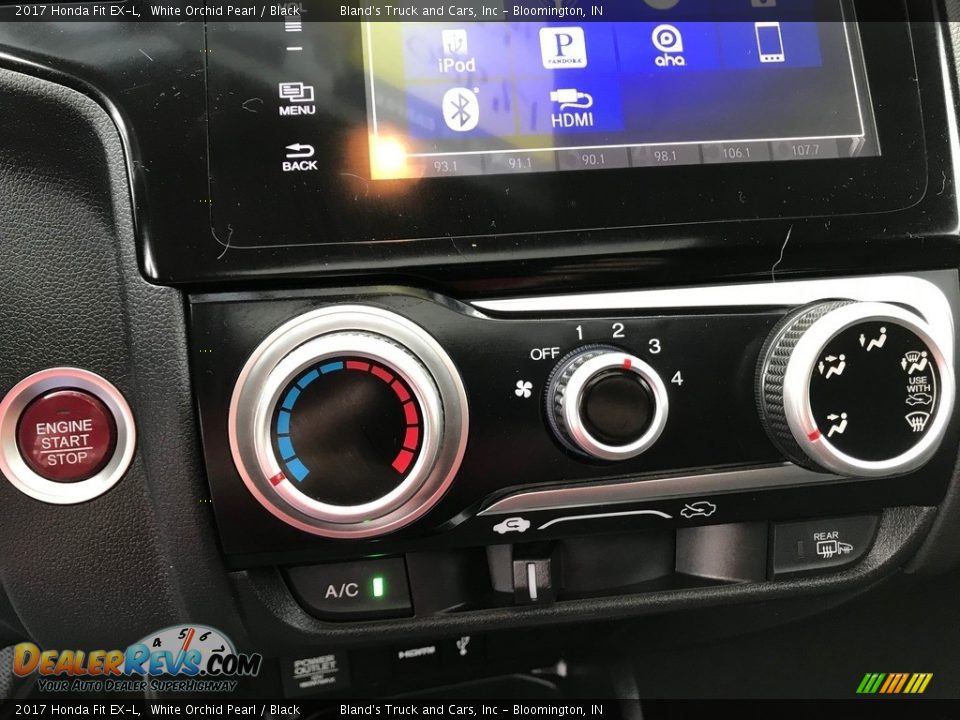 Controls of 2017 Honda Fit EX-L Photo #25