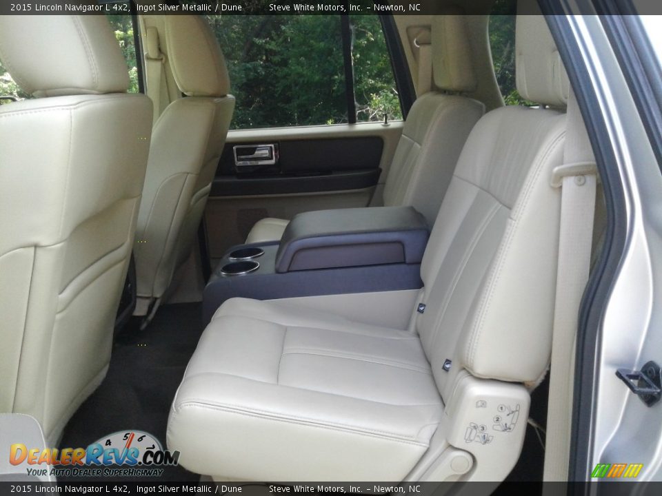 Rear Seat of 2015 Lincoln Navigator L 4x2 Photo #14