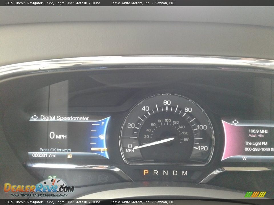 2015 Lincoln Navigator L 4x2 Gauges Photo #24