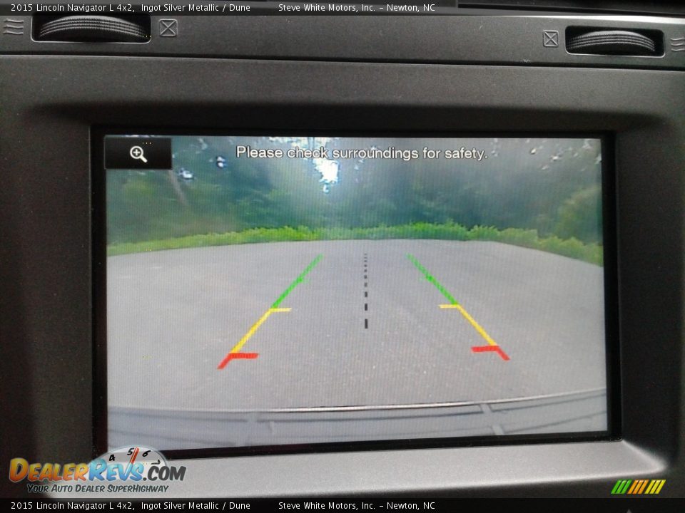Controls of 2015 Lincoln Navigator L 4x2 Photo #27