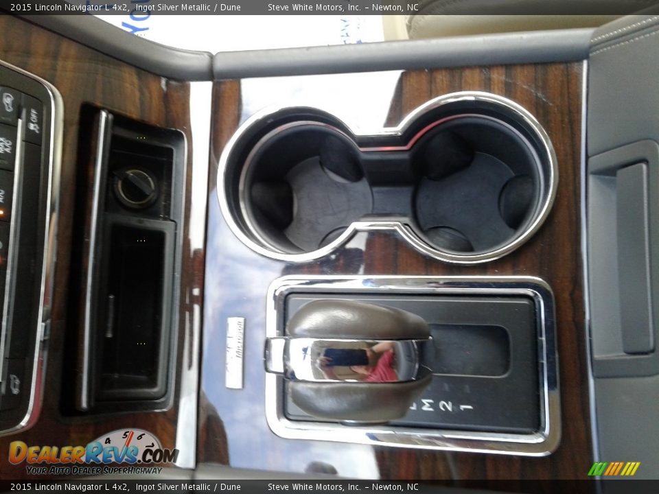 2015 Lincoln Navigator L 4x2 Shifter Photo #29