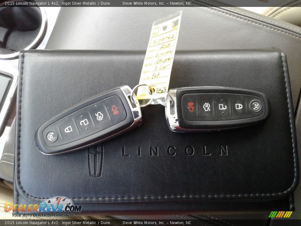 2015 Lincoln Navigator L 4x2 Ingot Silver Metallic / Dune Photo #33