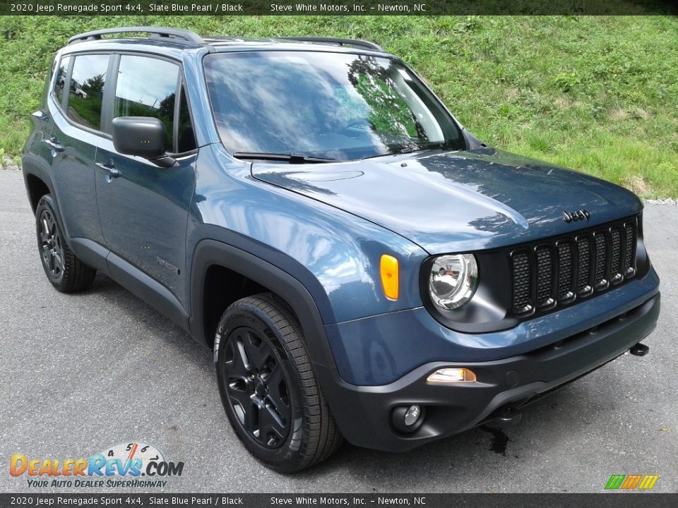 Front 3/4 View of 2020 Jeep Renegade Sport 4x4 Photo #4