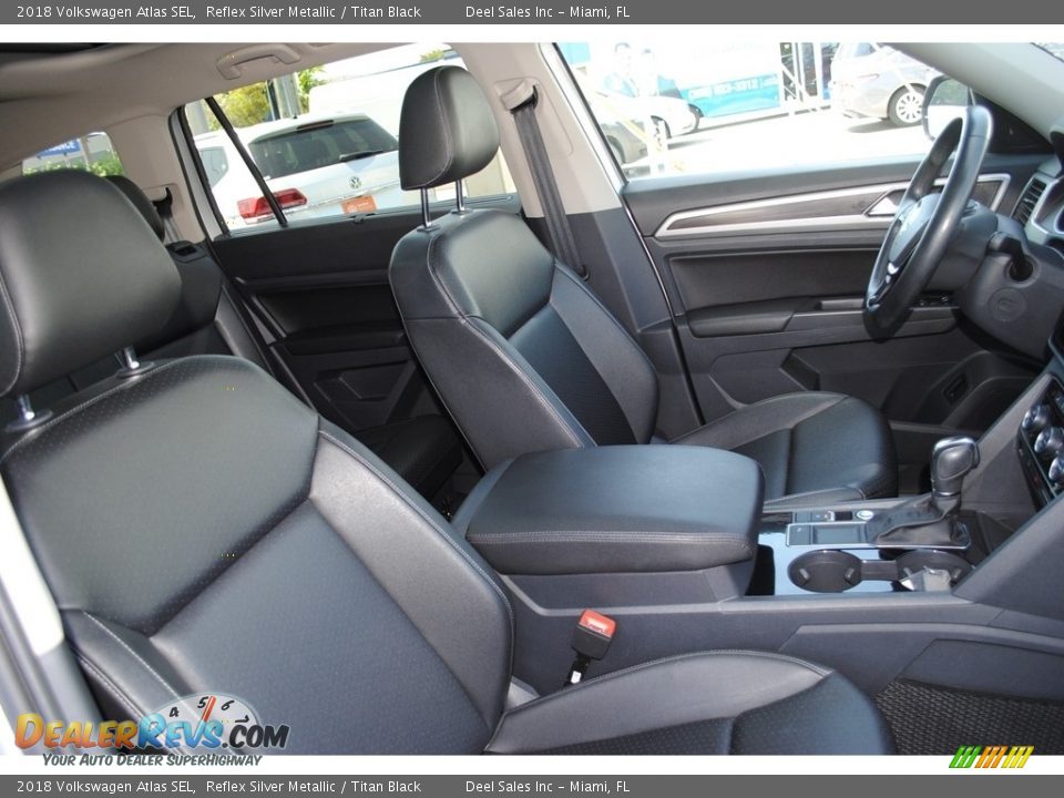 Front Seat of 2018 Volkswagen Atlas SEL Photo #17
