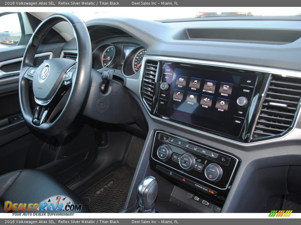 Controls of 2018 Volkswagen Atlas SEL Photo #19
