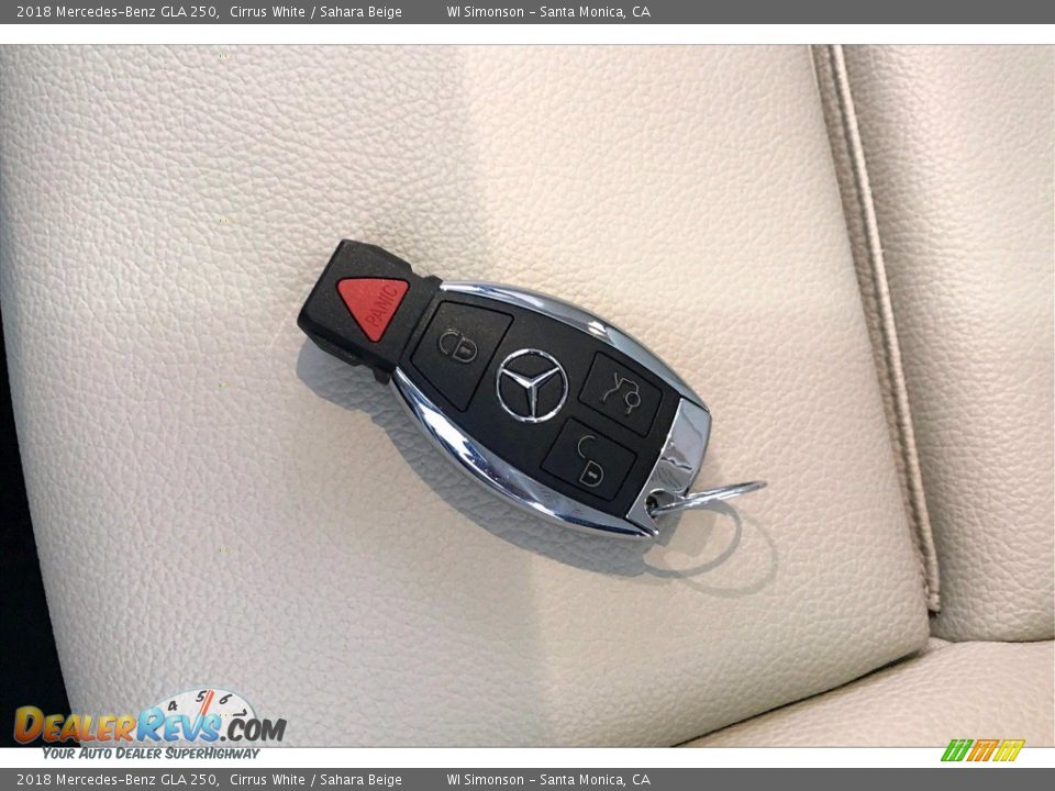 2018 Mercedes-Benz GLA 250 Cirrus White / Sahara Beige Photo #11