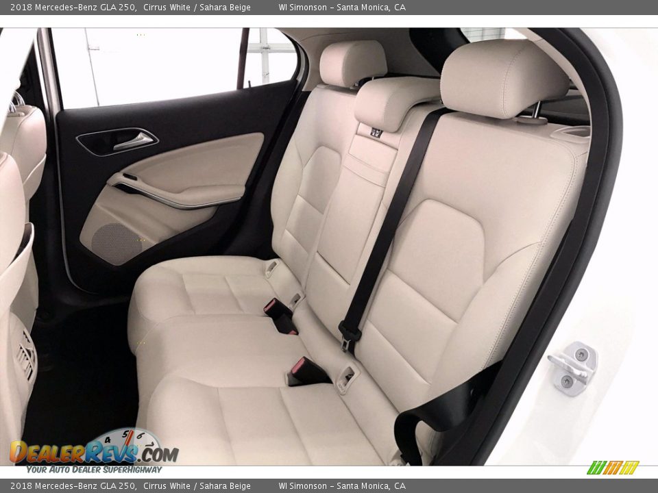 2018 Mercedes-Benz GLA 250 Cirrus White / Sahara Beige Photo #15