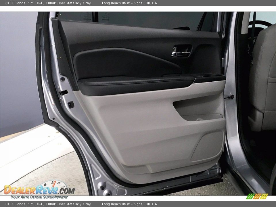 2017 Honda Pilot EX-L Lunar Silver Metallic / Gray Photo #25