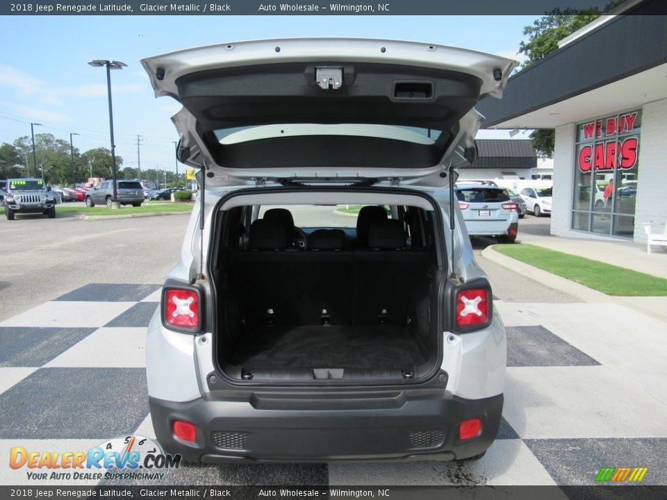 2018 Jeep Renegade Latitude Glacier Metallic / Black Photo #5