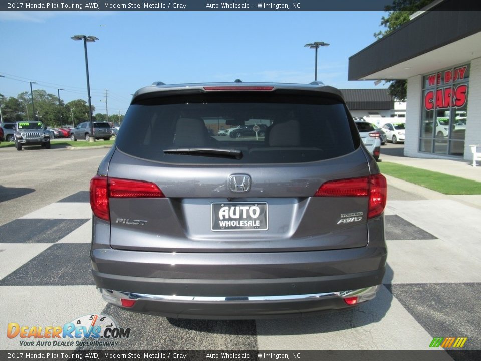 2017 Honda Pilot Touring AWD Modern Steel Metallic / Gray Photo #4