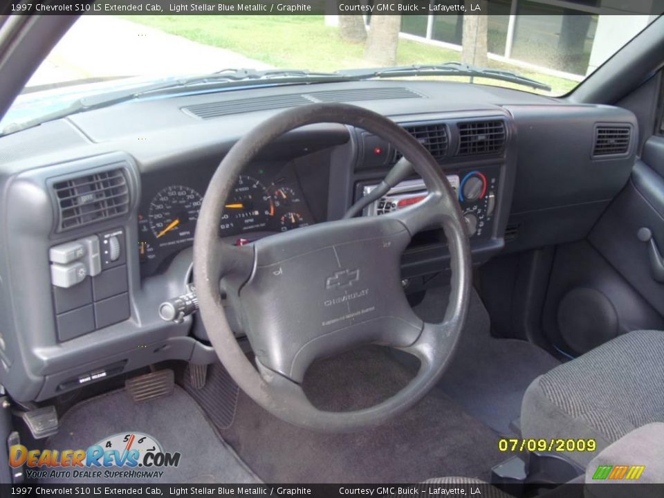 1997 Chevrolet S10 LS Extended Cab Light Stellar Blue Metallic / Graphite Photo #9