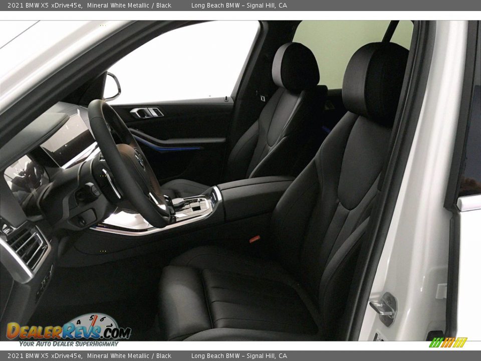 Front Seat of 2021 BMW X5 xDrive45e Photo #9