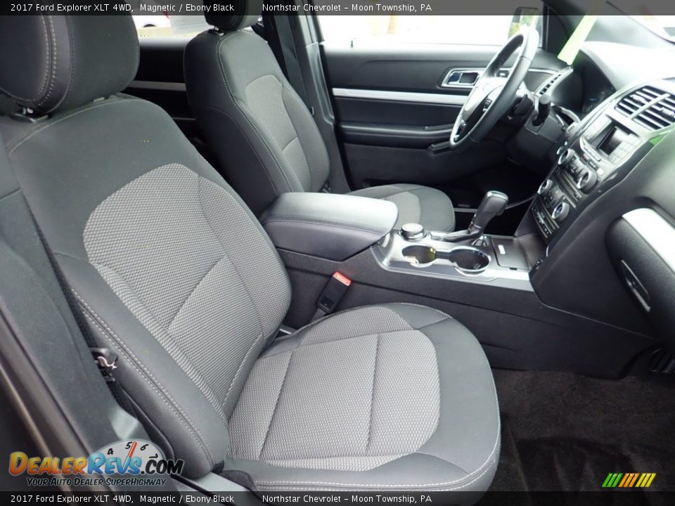 2017 Ford Explorer XLT 4WD Magnetic / Ebony Black Photo #15