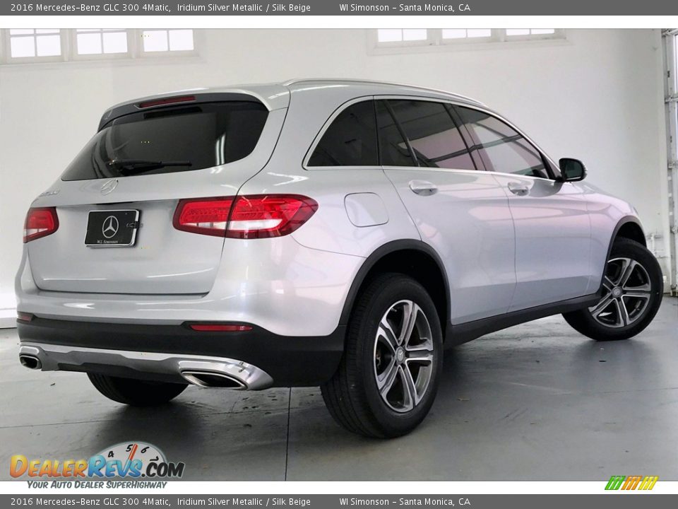 2016 Mercedes-Benz GLC 300 4Matic Iridium Silver Metallic / Silk Beige Photo #16