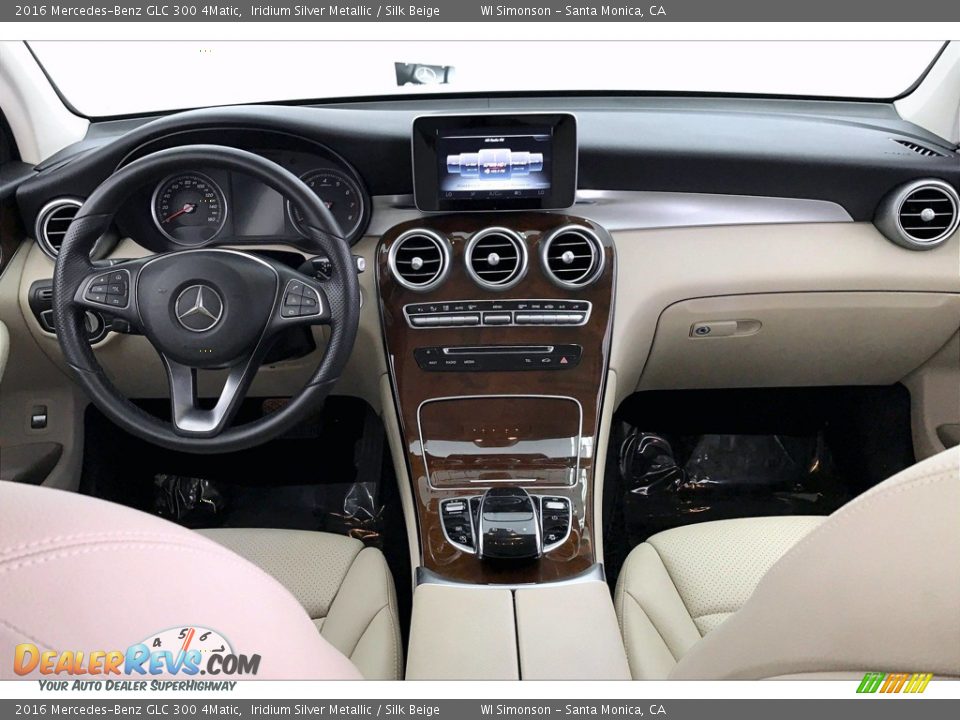 2016 Mercedes-Benz GLC 300 4Matic Iridium Silver Metallic / Silk Beige Photo #17