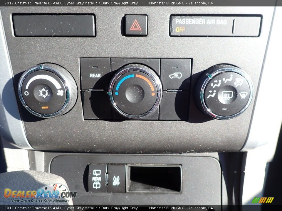 2012 Chevrolet Traverse LS AWD Cyber Gray Metallic / Dark Gray/Light Gray Photo #28
