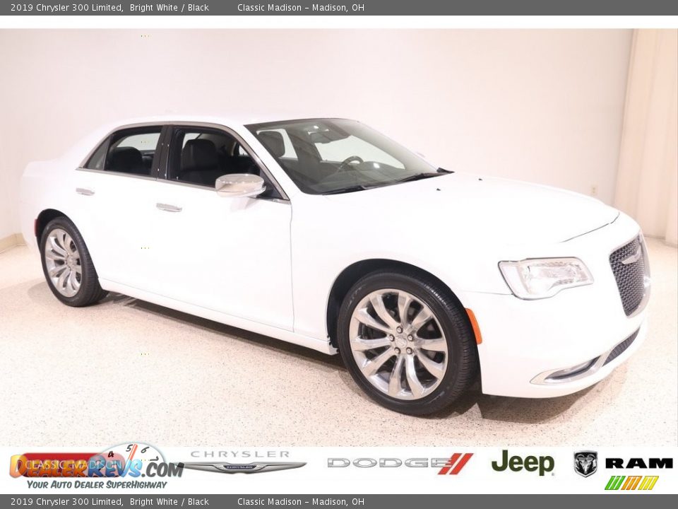 2019 Chrysler 300 Limited Bright White / Black Photo #1