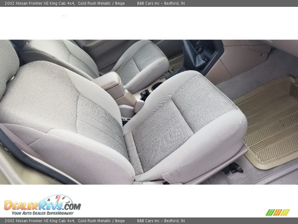 Front Seat of 2002 Nissan Frontier XE King Cab 4x4 Photo #19