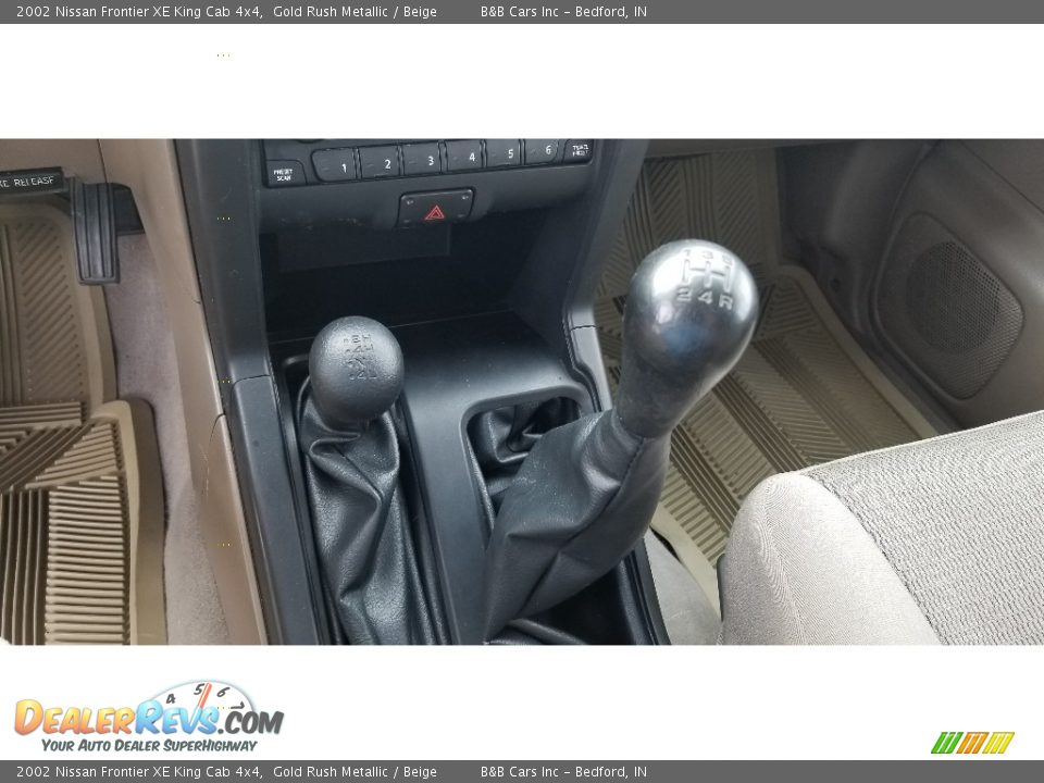 2002 Nissan Frontier XE King Cab 4x4 Shifter Photo #29