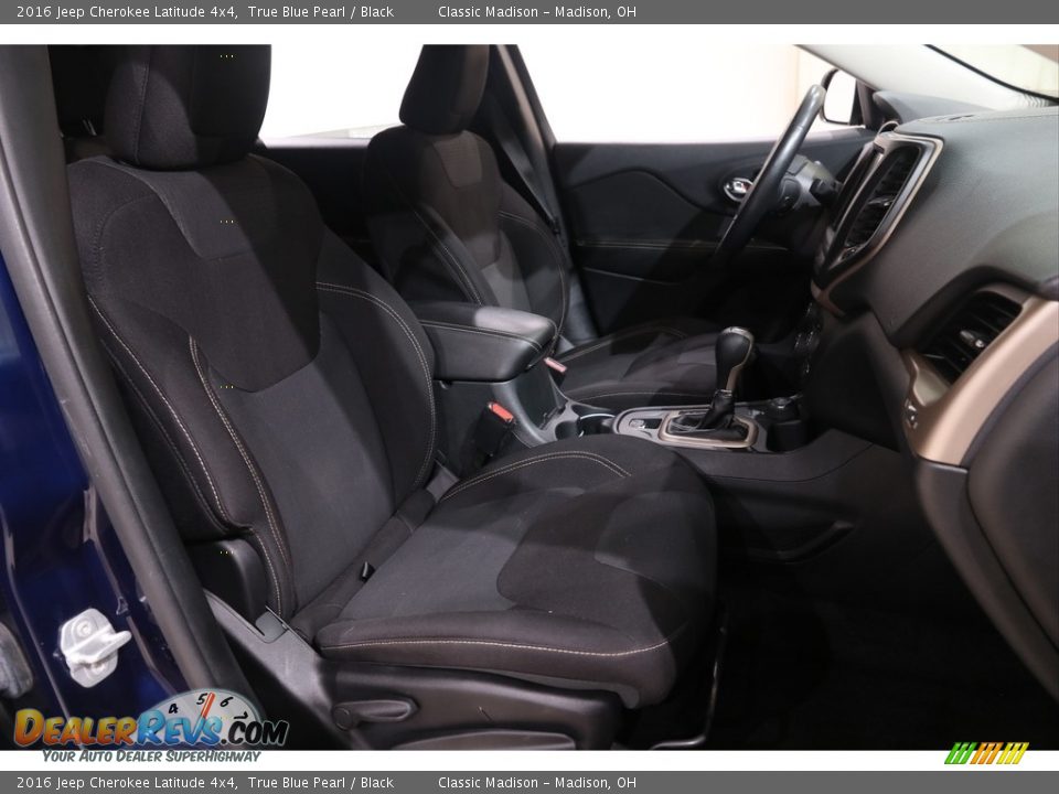 2016 Jeep Cherokee Latitude 4x4 True Blue Pearl / Black Photo #18