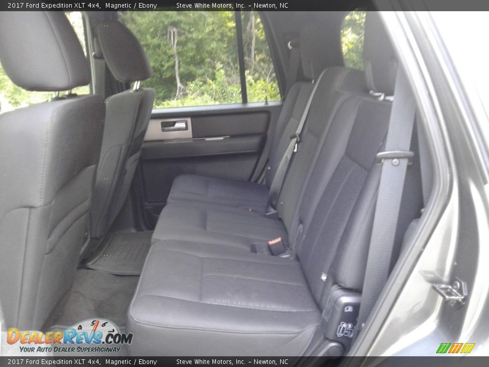 2017 Ford Expedition XLT 4x4 Magnetic / Ebony Photo #12