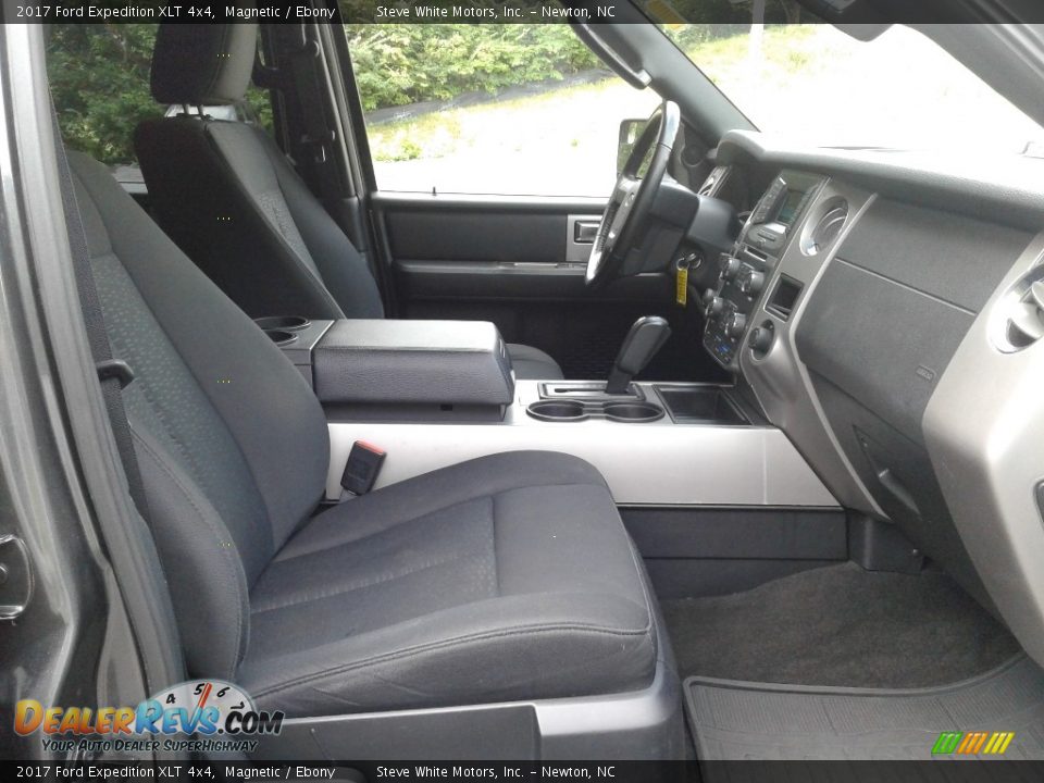 2017 Ford Expedition XLT 4x4 Magnetic / Ebony Photo #17
