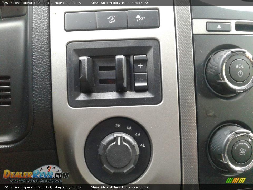 2017 Ford Expedition XLT 4x4 Magnetic / Ebony Photo #21