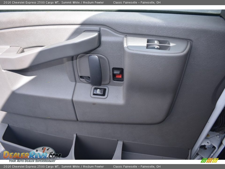 Door Panel of 2016 Chevrolet Express 2500 Cargo WT Photo #8