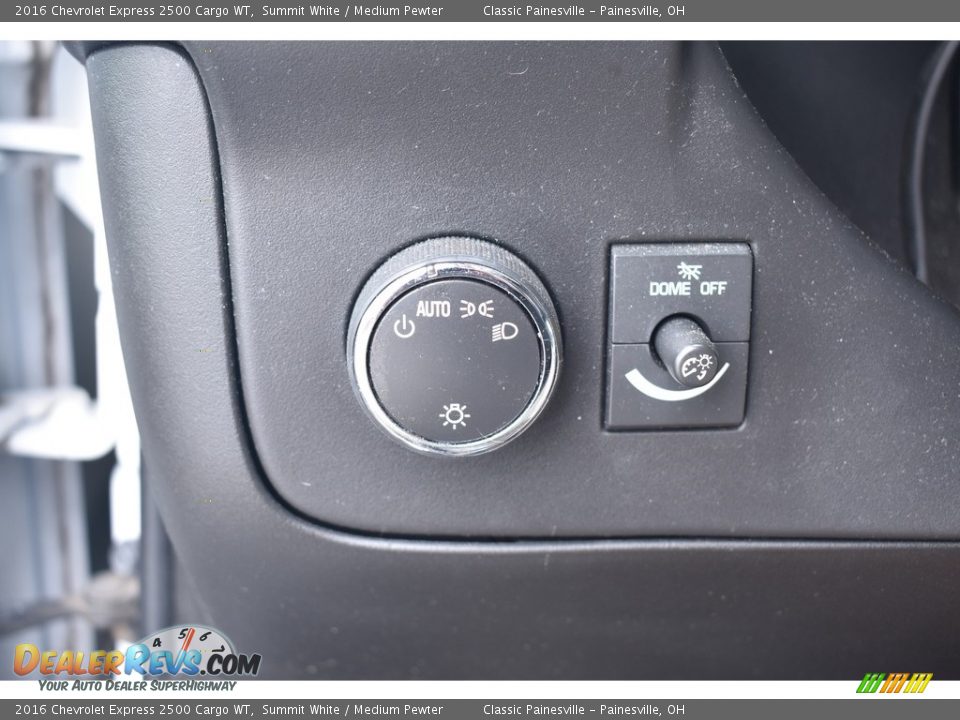 Controls of 2016 Chevrolet Express 2500 Cargo WT Photo #9