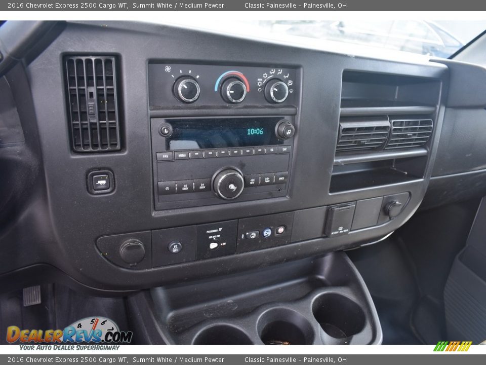 Controls of 2016 Chevrolet Express 2500 Cargo WT Photo #11